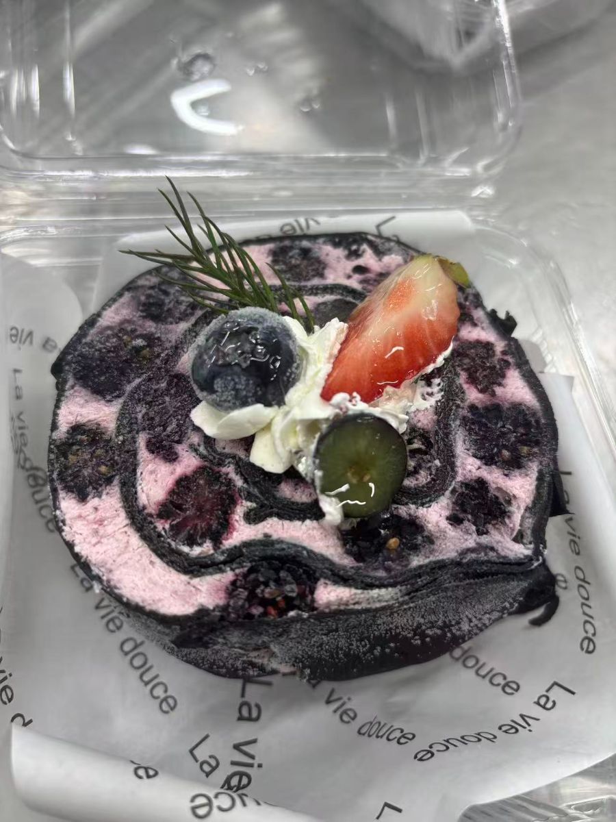 蓝莓桑葚毛巾卷